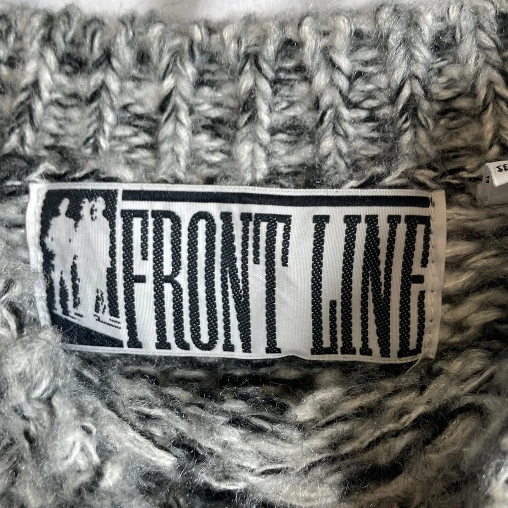 $25!!!! End of season sale ends April 3rd Add to bundle for sale price - Picture 2 of 12